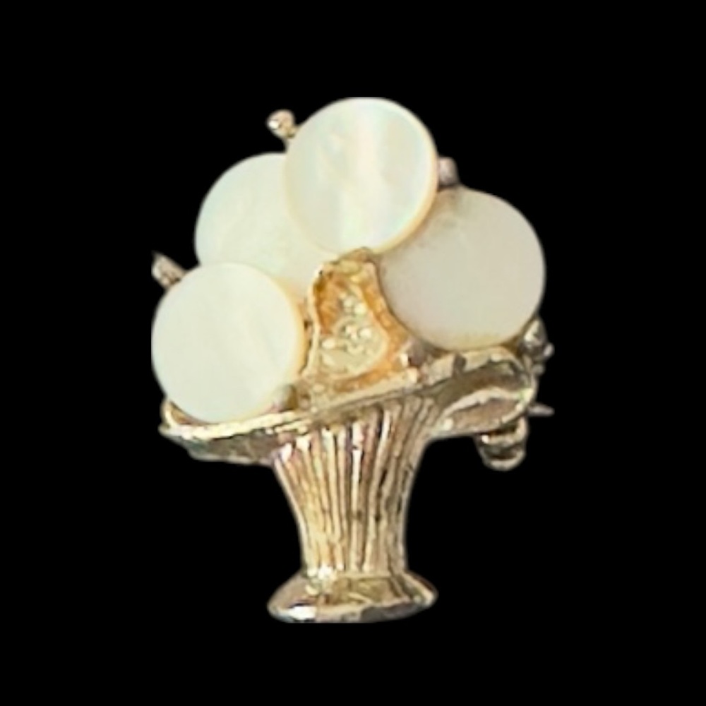 Vintage Mother of pearl gold tone Brooch